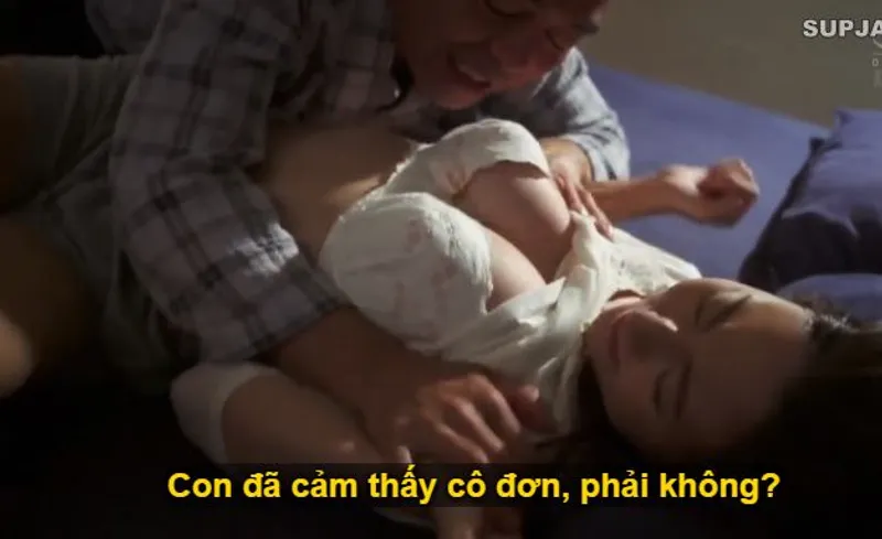 Thấy con trai mãi mê công việc để vợ sắp cưới của con trai cô đơn, bố người chồng làm liều đè trả bài con dâu